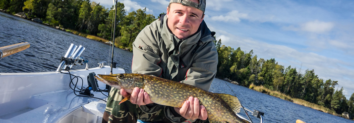 fishing9-autumn-lake-pike.jpg fishing guide